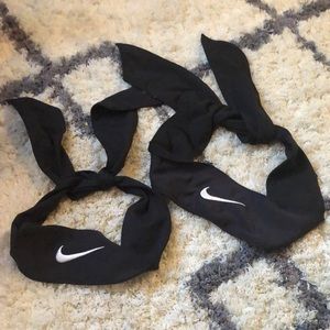 Nike tie headband